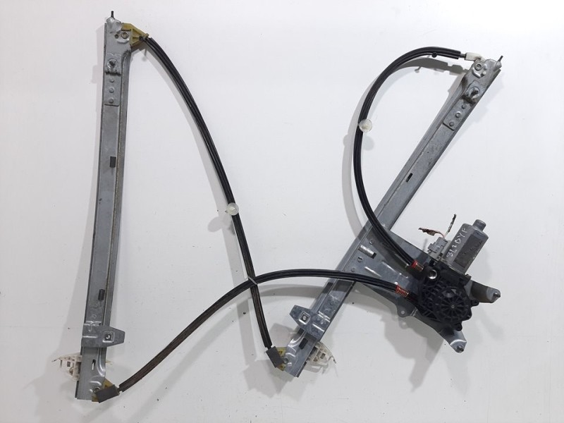 Recambio de elevalunas delantero derecho para citroën xsara picasso 2.0 hdi referencia OEM IAM 0130821900  