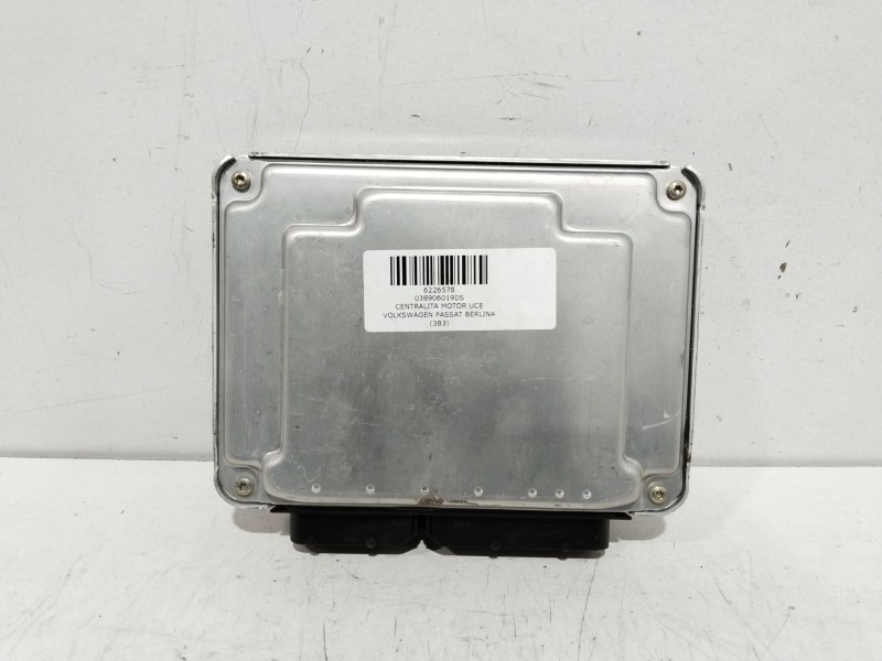 Recambio de centralita motor uce para volkswagen passat berlina (3b3) comfortline referencia OEM IAM 038906019DS 0281010543 