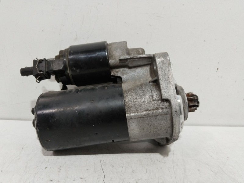 Recambio de motor arranque para seat leon (1m1) stella referencia OEM IAM 0001121006  