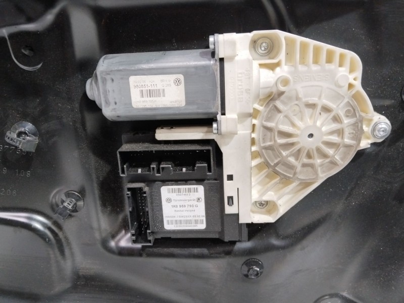 Recambio de elevalunas delantero izquierdo para volkswagen passat berlina (3c2) advance referencia OEM IAM 3C1837755G  