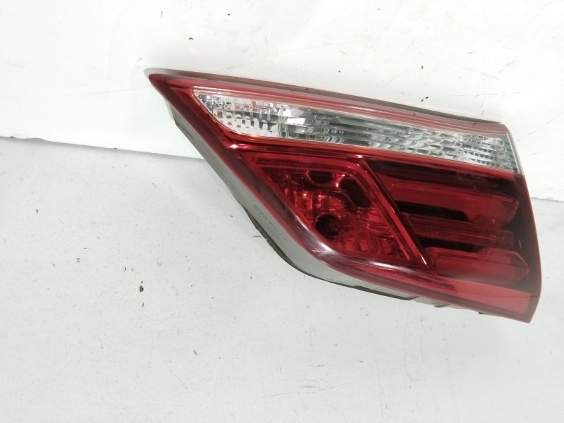 Recambio de piloto trasero izquierdo para hyundai i40 cab bluedrive referencia OEM IAM 924033Z300  