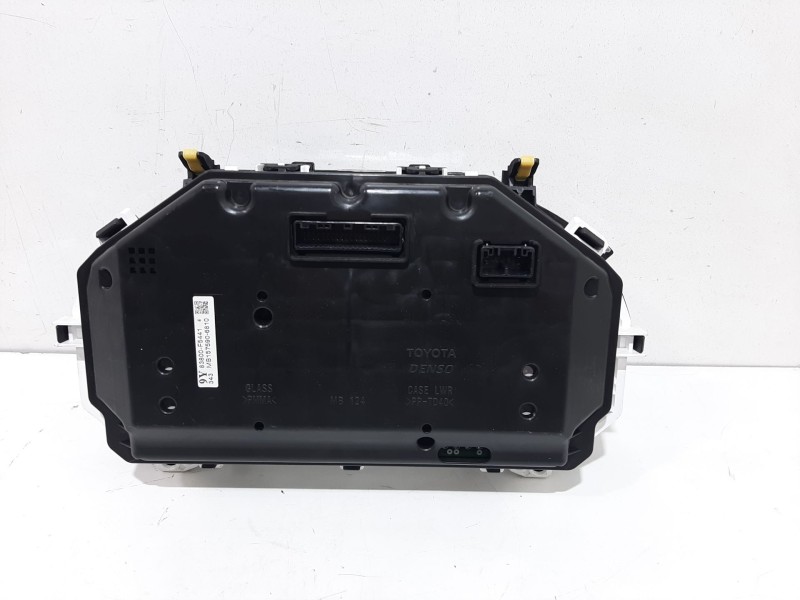 Recambio de cuadro instrumentos para toyota yaris hybrid active referencia OEM IAM 83800F5441  