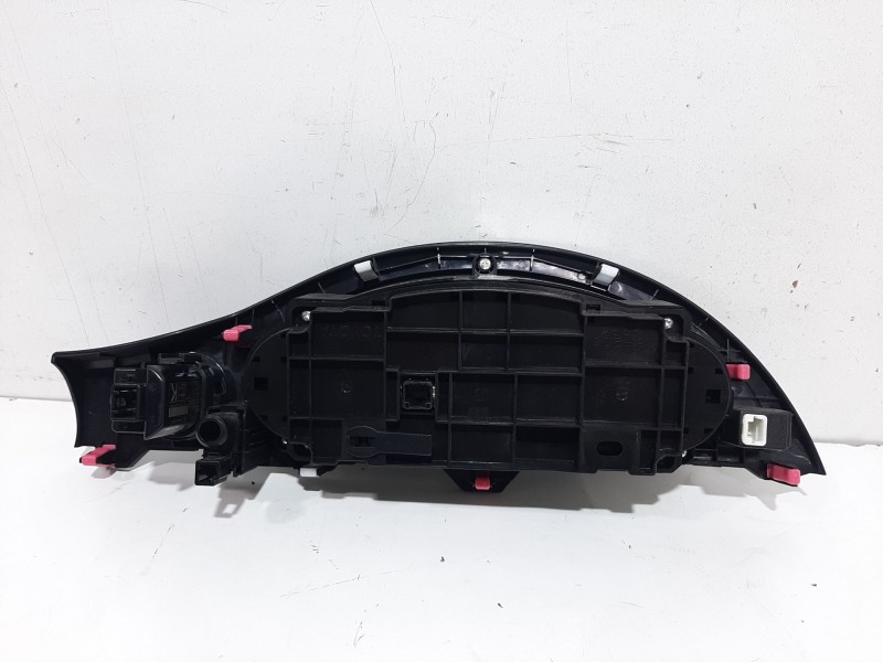 Recambio de mando calefaccion / aire acondicionado para toyota yaris hybrid active referencia OEM IAM 559000D800  