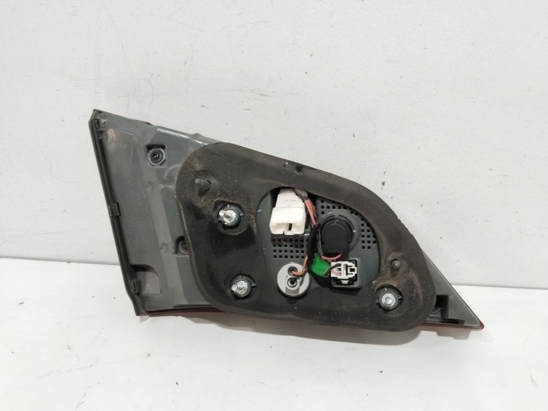 Recambio de piloto porton trasero derecho para hyundai i40 cab bluedrive referencia OEM IAM 924043Z6  