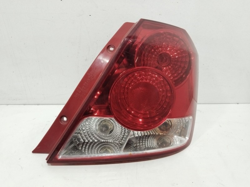 Recambio de piloto trasero derecho para daewoo kalos 1.4 se referencia OEM IAM 300267R  