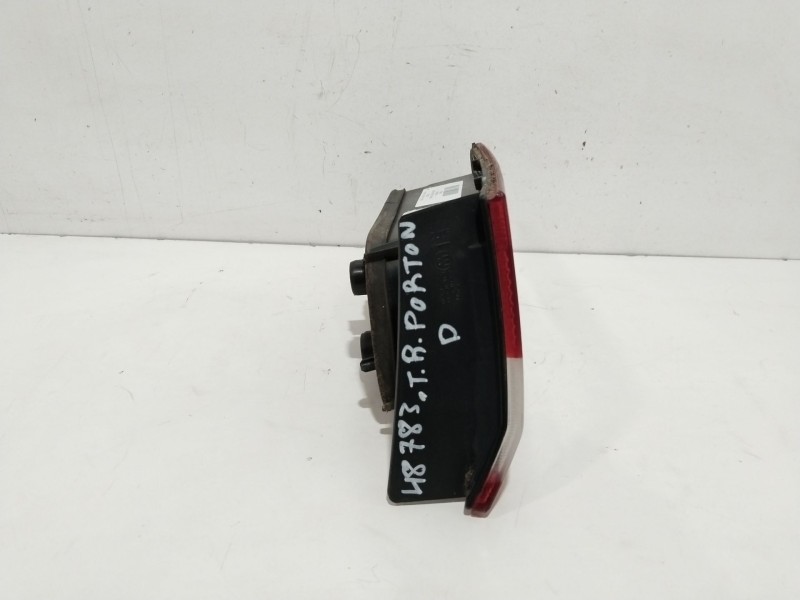 Recambio de piloto porton trasero derecho para renault laguna ii (bg0) authentique referencia OEM IAM 8200002476  