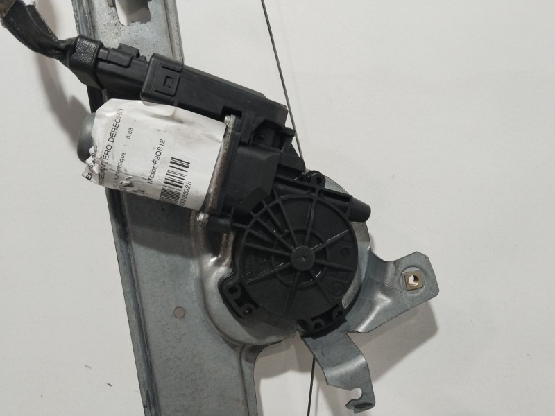 Recambio de elevalunas delantero derecho para renault scenic ii authentique referencia OEM IAM 400749  