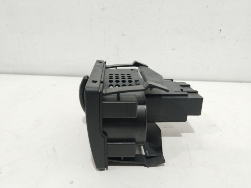 Recambio de mando luces para ford fusion (cbk) newport referencia OEM IAM 6S6T13A024AA  