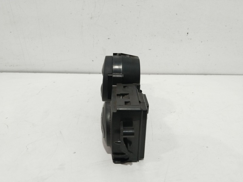 Recambio de mando calefaccion / aire acondicionado para renault megane ii berlina 5p authentique referencia OEM IAM 8200312940  