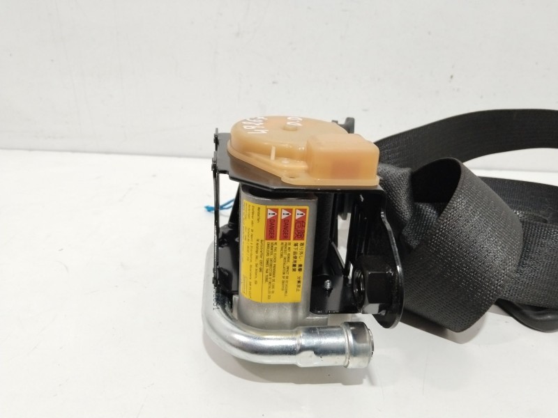 Recambio de cinturon seguridad delantero derecho para opel insignia berlina sportive referencia OEM IAM 306532310  