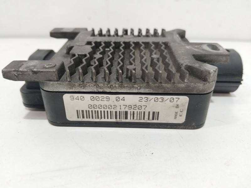 Recambio de resistencia calefaccion para ford mondeo ber. (ca2) ghia referencia OEM IAM 940002904  
