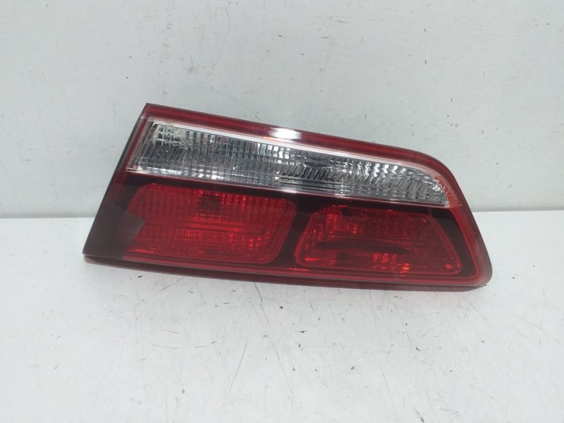 Recambio de piloto porton trasero derecho para kia optima concept referencia OEM IAM 92404D4  