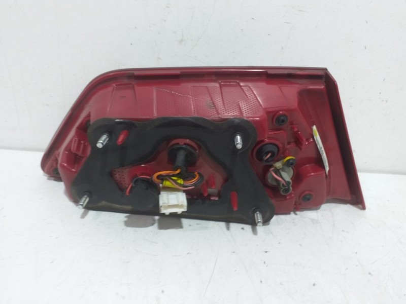 Recambio de piloto porton trasero derecho para kia optima concept referencia OEM IAM 92404D4  