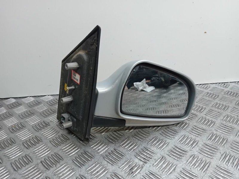 Recambio de retrovisor derecho para hyundai matrix (fc) 1.6 gls referencia OEM IAM 8762017700CA  