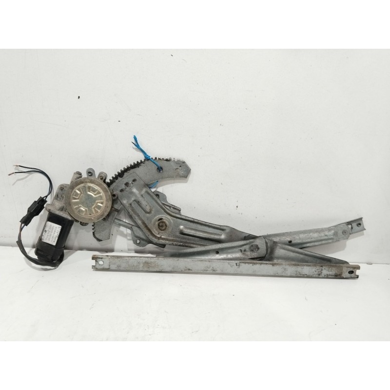 Recambio de elevalunas delantero izquierdo para ssangyong musso 2.3 tdi referencia OEM IAM 8810005000  