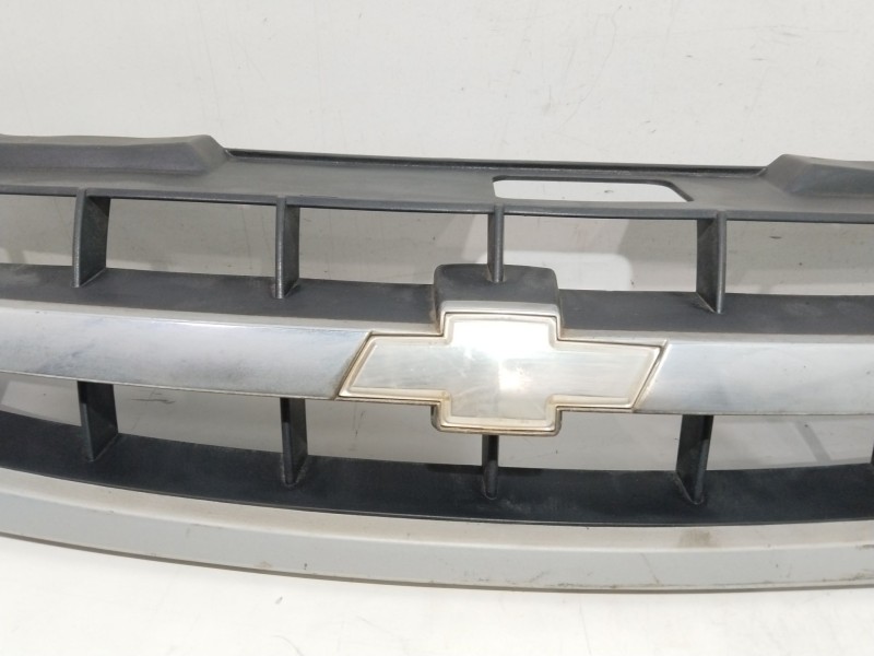 Recambio de rejilla delantera para chevrolet lacetti cdx referencia OEM IAM 96469727  