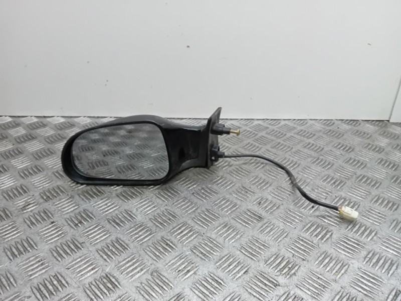 Recambio de retrovisor izquierdo para » otros... landwind cv98 m1 referencia OEM IAM 8202010BHFA  