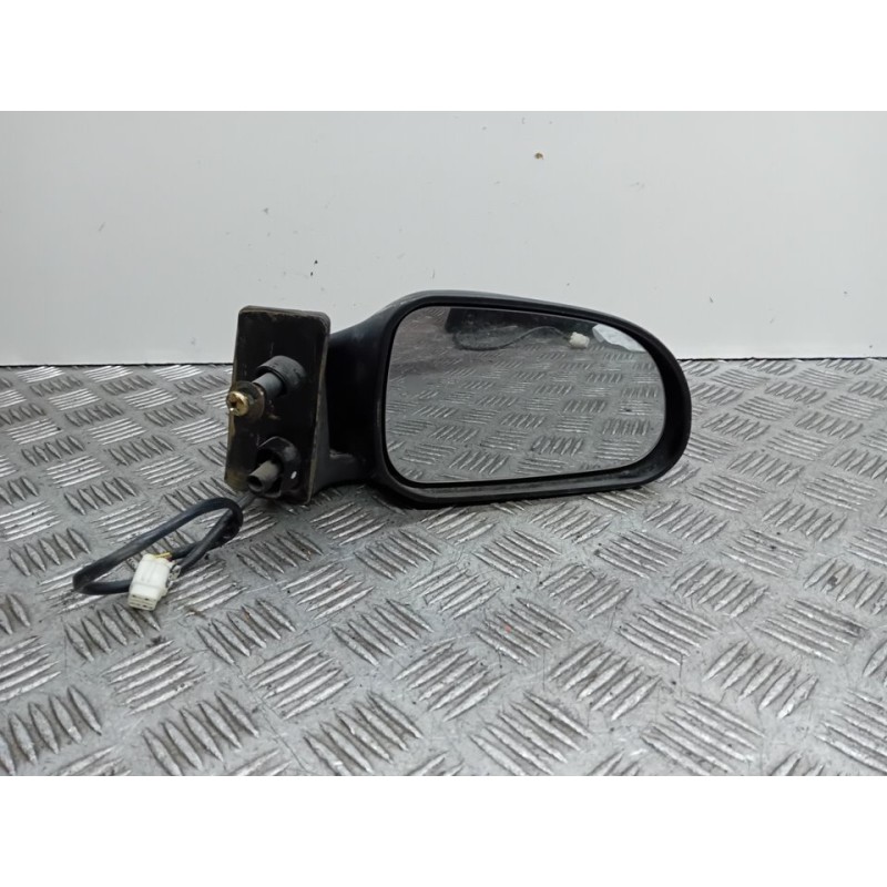 Recambio de retrovisor derecho para » otros... landwind cv98 m1 referencia OEM IAM 8202020BHFA  