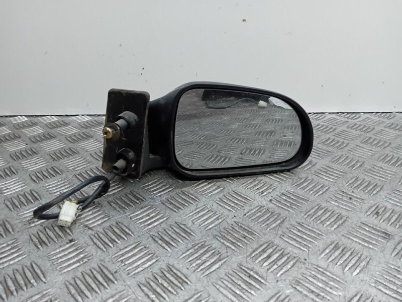 Recambio de retrovisor derecho para » otros... landwind cv98 m1 referencia OEM IAM 8202020BHFA  