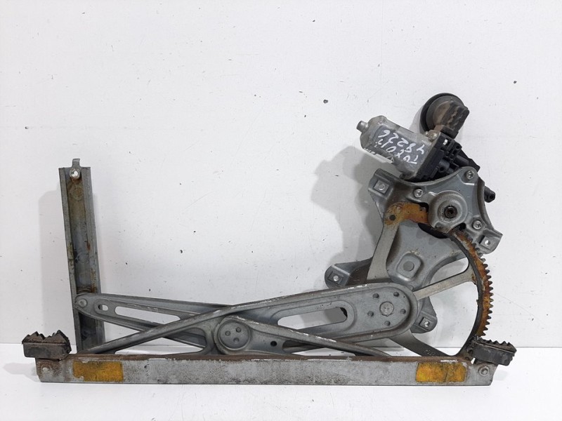 Recambio de elevalunas delantero derecho para toyota yaris (ksp9/scp9/nlp9) básico referencia OEM IAM 857100D100  