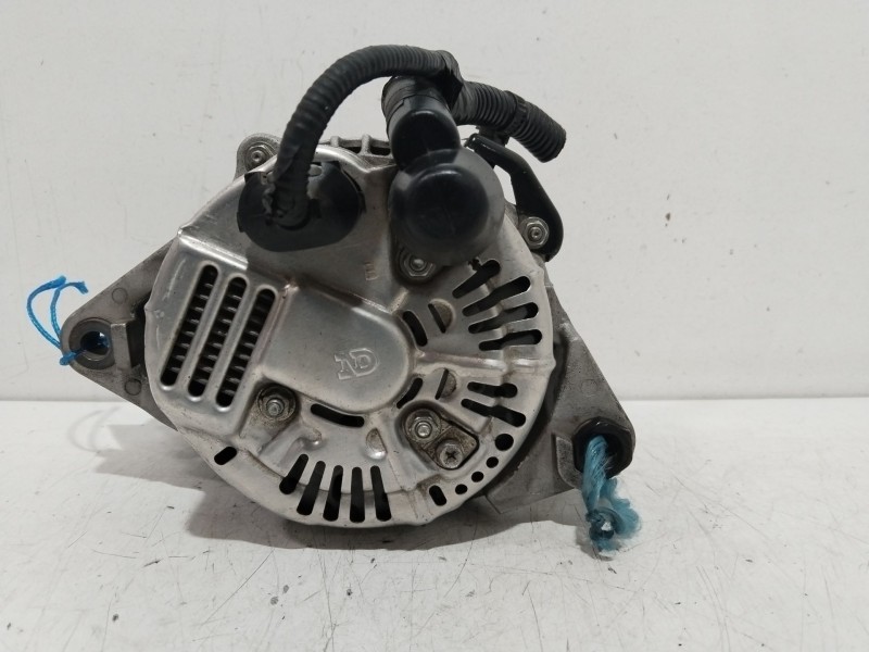 Recambio de alternador para kia sorento 2.5 crdi active referencia OEM IAM 373004A300  
