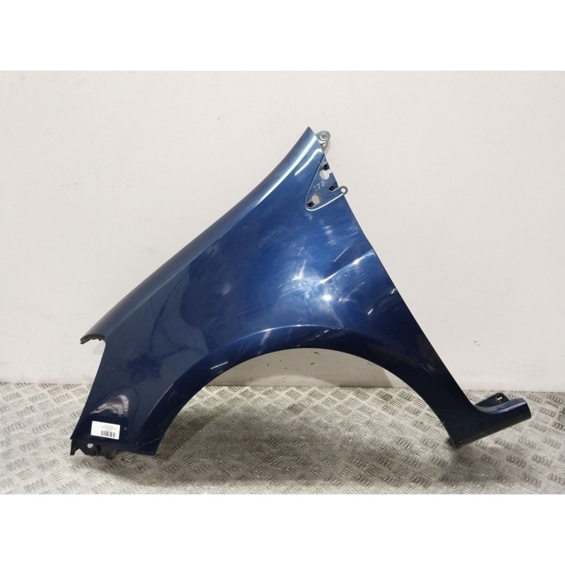 Recambio de aleta delantera izquierda para renault clio iii confort dynamique referencia OEM IAM 631014270R  AZUL