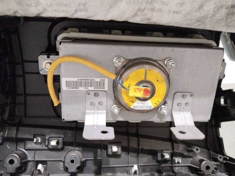 Recambio de salpicadero para hyundai i40 cab bluedrive referencia OEM IAM 847103Z000RY 959103Z300 