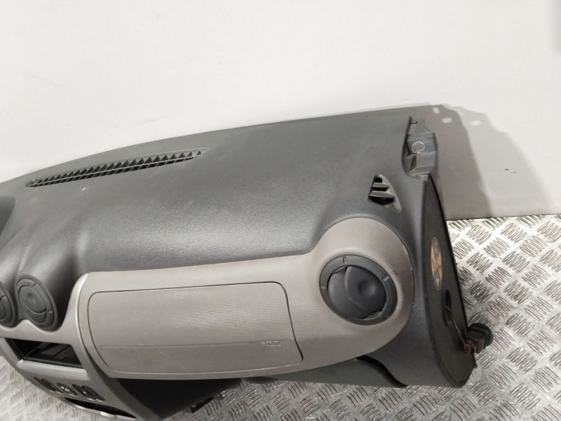 Recambio de salpicadero para dacia sandero ambiance referencia OEM IAM 278600249R  