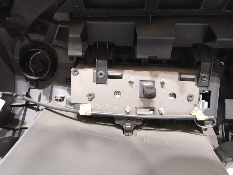 Recambio de salpicadero para dacia sandero ambiance referencia OEM IAM 278600249R  