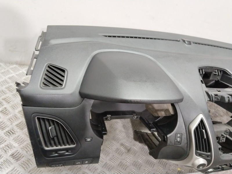 Recambio de salpicadero para hyundai ix35 classic 2wd referencia OEM IAM 847102Y0009P  845302Y000