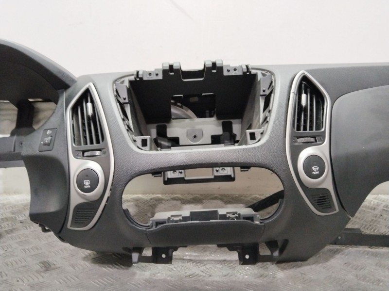 Recambio de salpicadero para hyundai ix35 classic 2wd referencia OEM IAM 847102Y0009P  845302Y000