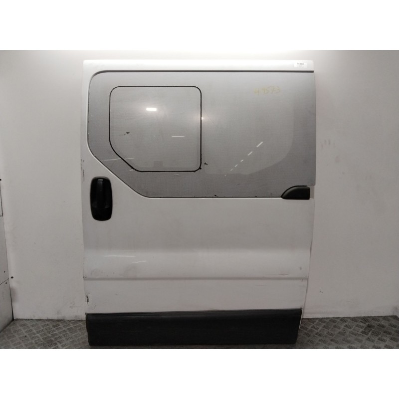 Recambio de puerta lateral corredera izquierda para renault trafic furgón l1h1 2,7t referencia OEM IAM 7751472218  BLANCO