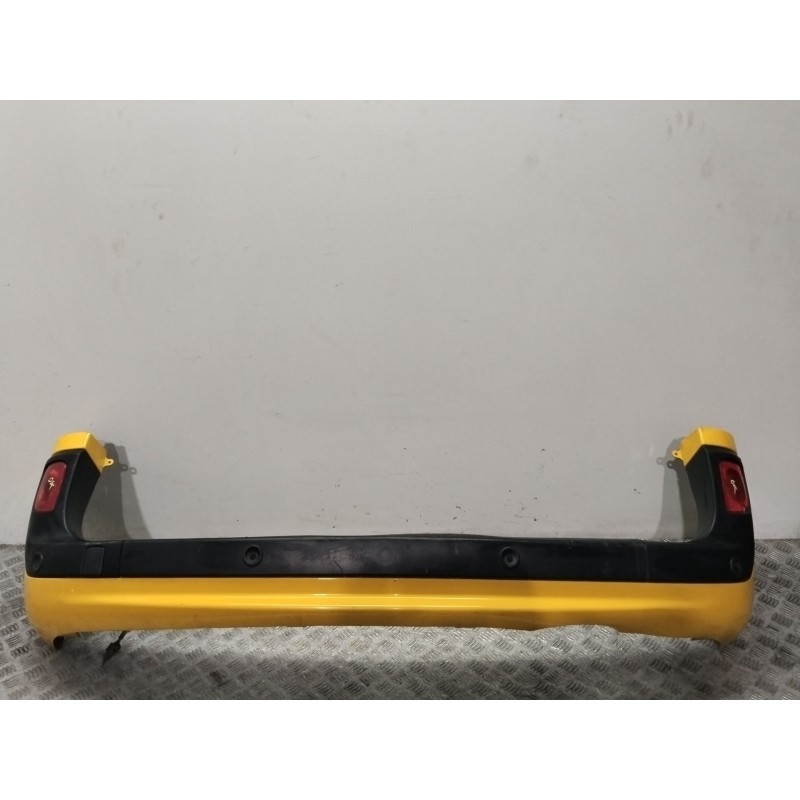 Recambio de paragolpes trasero para opel astra g berlina club referencia OEM IAM 90559515  AMARILLO