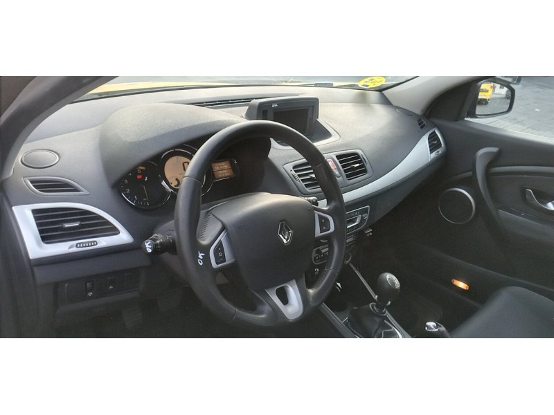 renault megane iii berlina 5 p del año 2011 renault megane iii berlina 5 p del año 2011