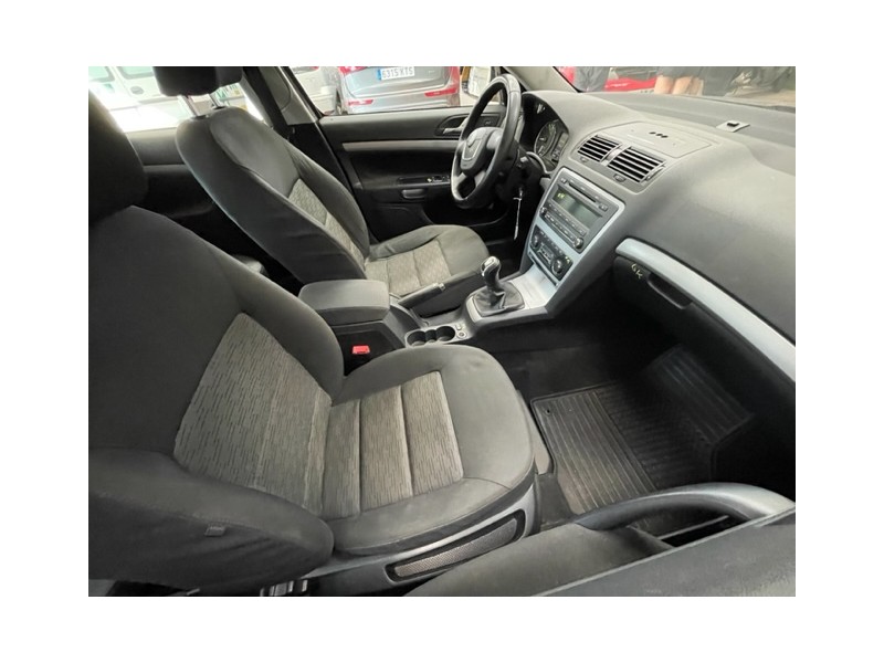 skoda octavia berlina (1z3) del año 2011