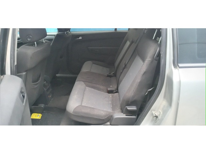 opel zafira b del año 2005 opel zafira b del año 2005