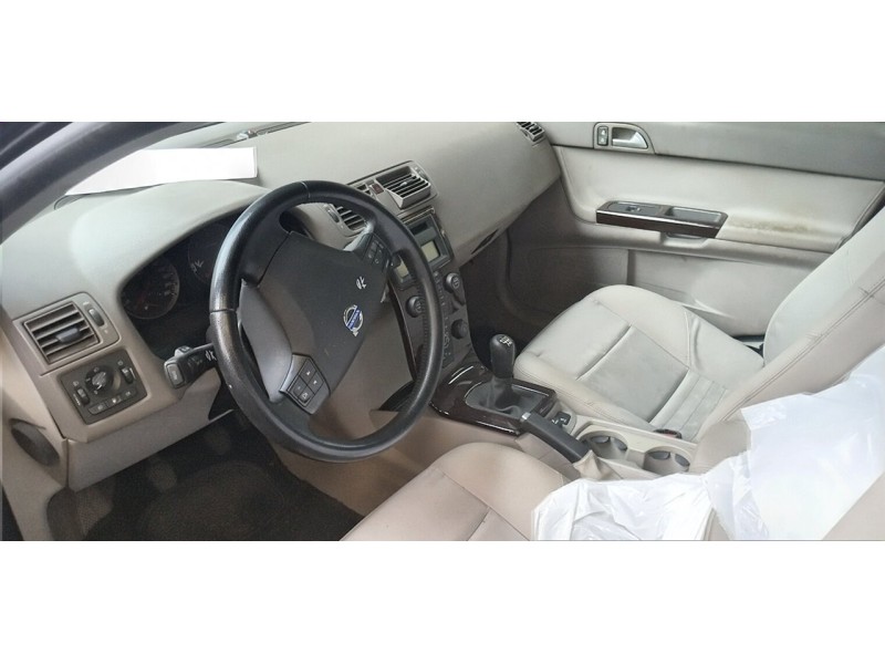 volvo s40 berlina del año 2021