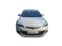 opel astra j gtc del año 2012