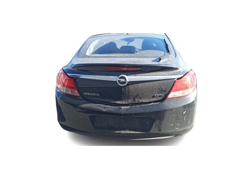 opel insignia berlina del año 2011