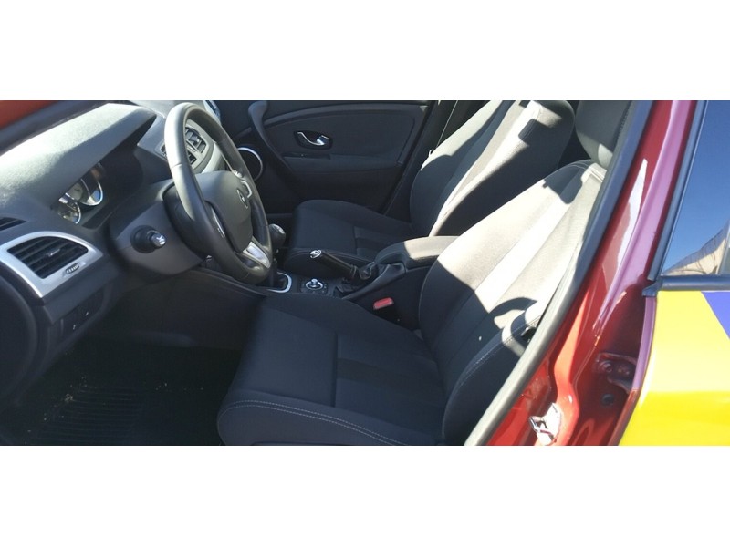 renault megane iii berlina 5 p del año 2011 renault megane iii berlina 5 p del año 2011