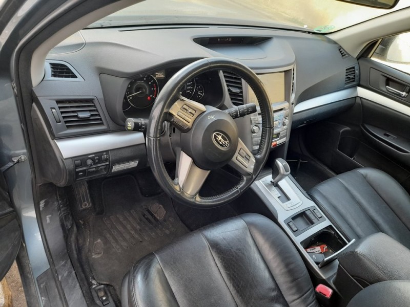 subaru legacy kombi/outback b14 del año 2010