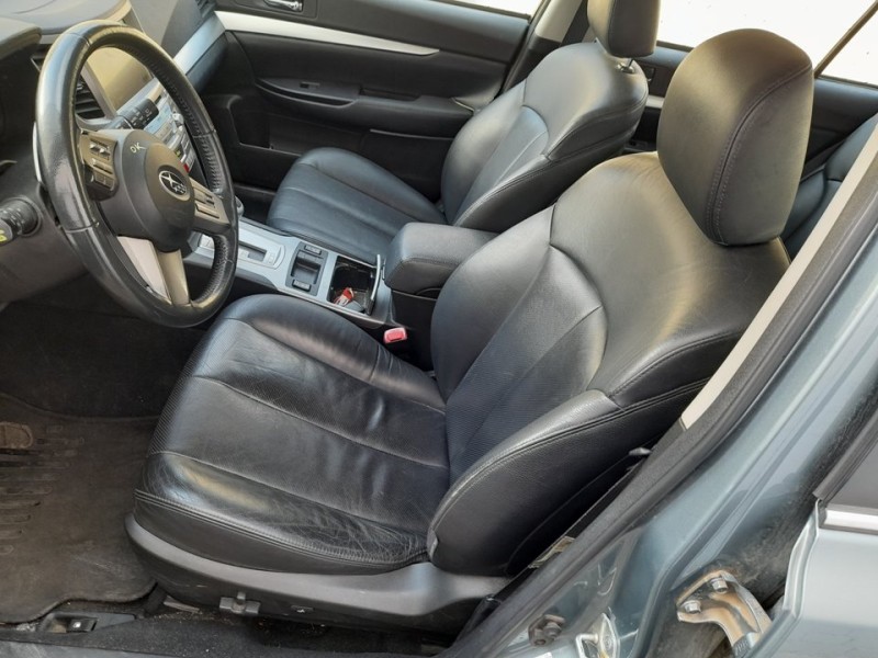 subaru legacy kombi/outback b14 del año 2010