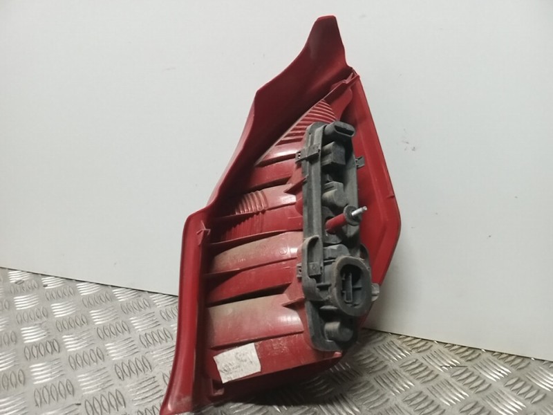 Recambio de piloto trasero izquierdo para citroën c2 vtr referencia OEM IAM   