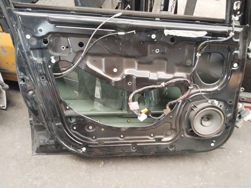 Recambio de puerta delantera izquierda para ssangyong kyron 200 xdi limited referencia OEM IAM 6200308D50 NEGRO 