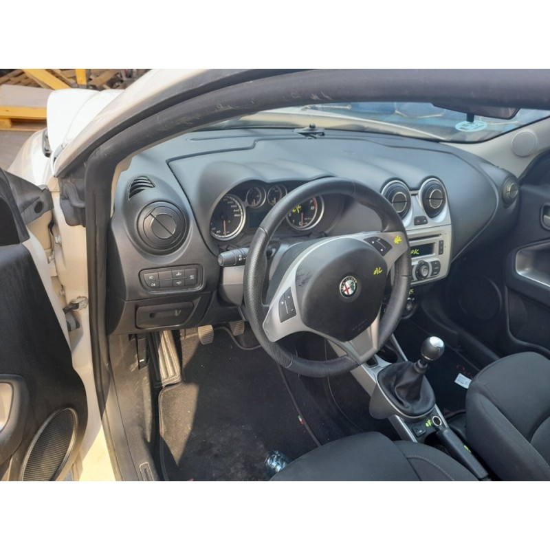 alfa romeo mito (145) del año 2015