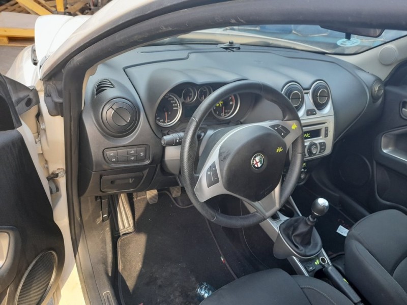 alfa romeo mito (145) del año 2015