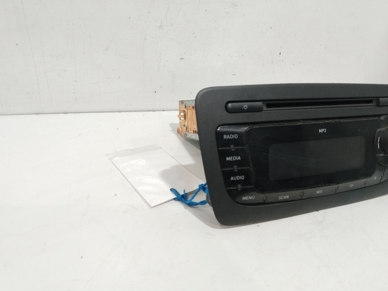 Recambio de sistema audio / radio cd para seat ibiza (6j5) reference referencia OEM IAM 6J0035153  