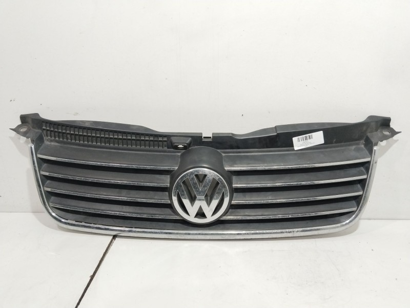 Recambio de rejilla delantera para volkswagen passat berlina (3b3) comfortline referencia OEM IAM 3B0853651L  