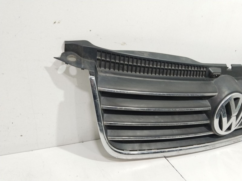 Recambio de rejilla delantera para volkswagen passat berlina (3b3) comfortline referencia OEM IAM 3B0853651L  