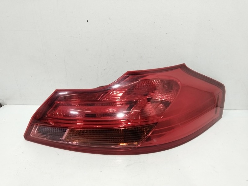 Recambio de piloto trasero derecho para opel insignia berlina cosmo referencia OEM IAM 13226857  